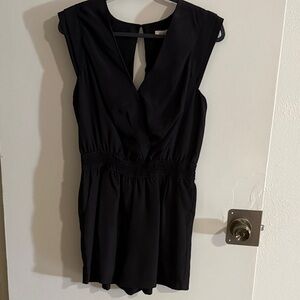 Elegant Black Sleeveless Dress